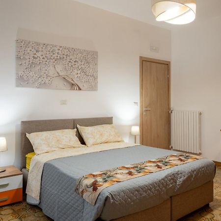 B&B Benvenuti Al Centro Казерта Экстерьер фото