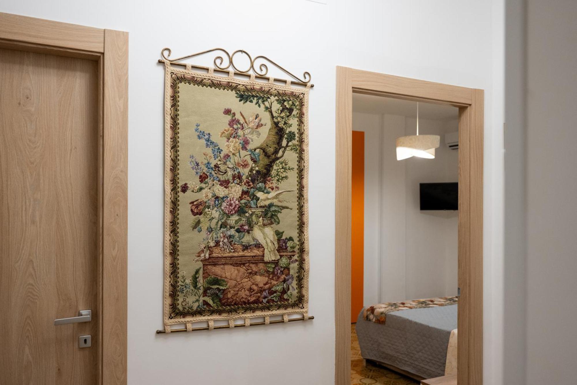 B&B Benvenuti Al Centro Казерта Экстерьер фото